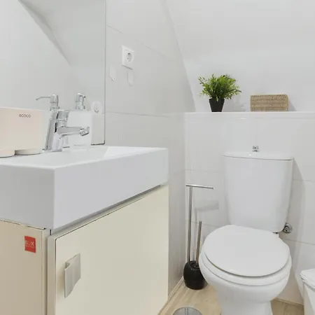 Daire 1bdr Cozy Flat In Heart Of By Lovelystay *
