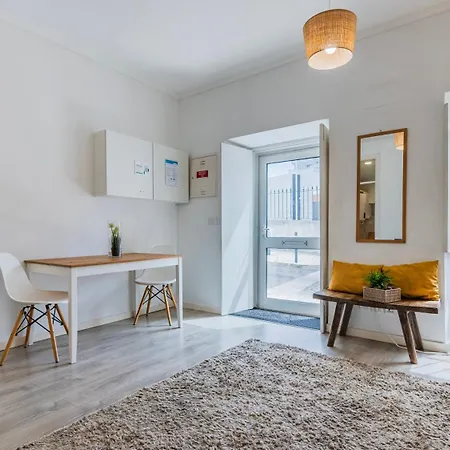 Appartement 1bdr Cozy Flat In Heart Of By Lovelystay